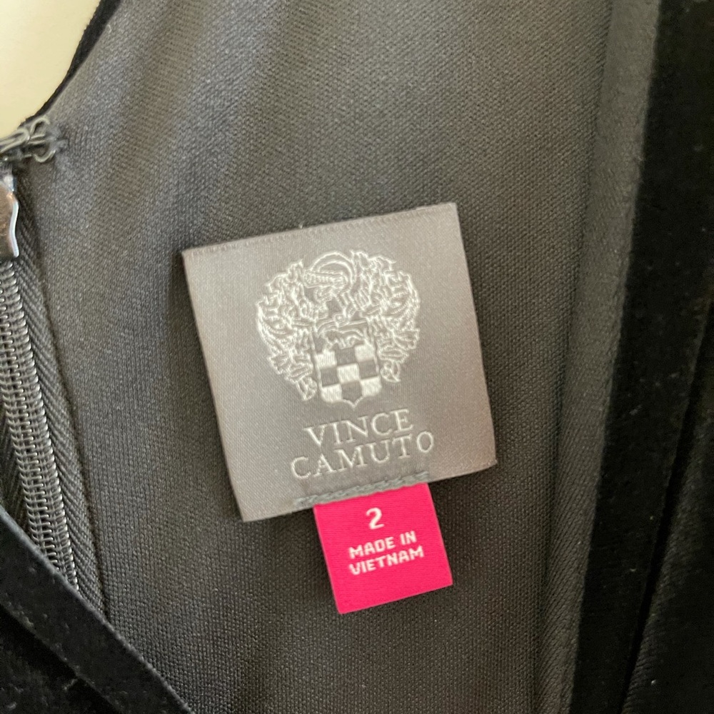 NWT VINCE CAMUTO STUNNING GOWN